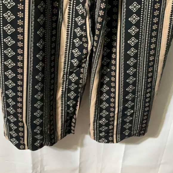 Women - Picture 4 of 5